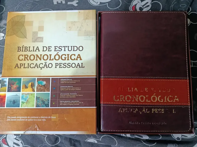 Bíblia de Estudo Cronológica Aplicação Pessoal.