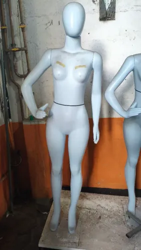 Manequim feminino