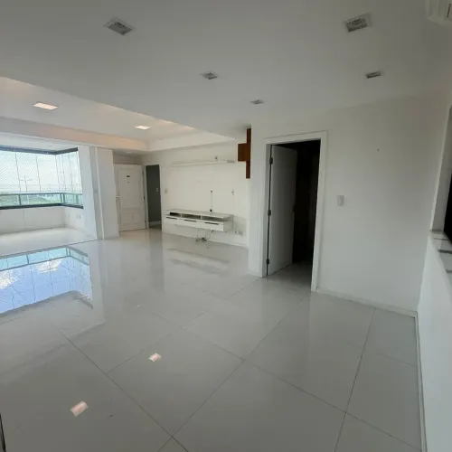 LOCAÇÃO | EXCLUSIVO APARTAMENTO COM VISTA MAR NA AV. LITORÂNEA