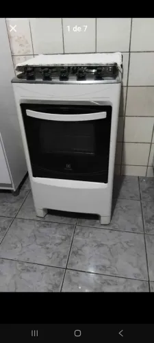 Vendendo fogão e geladeira 800 reais