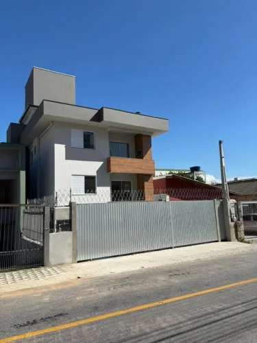Alugo Studio/kitnet no Centro de Florianópolis