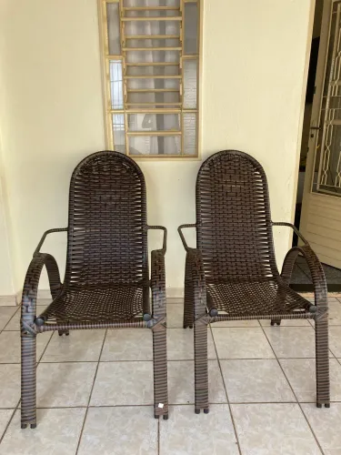 VENDE SE CADEIRAS DE VARANDAS NOVAS