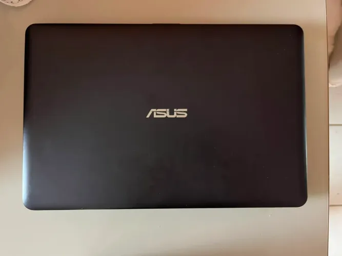 Notebook ASUS VivoBook 15 X540UAR - Seminovo