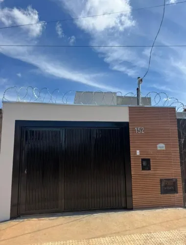 CASA NA BARRA COM 2/4  ACEITA FINANCIAMENTO 