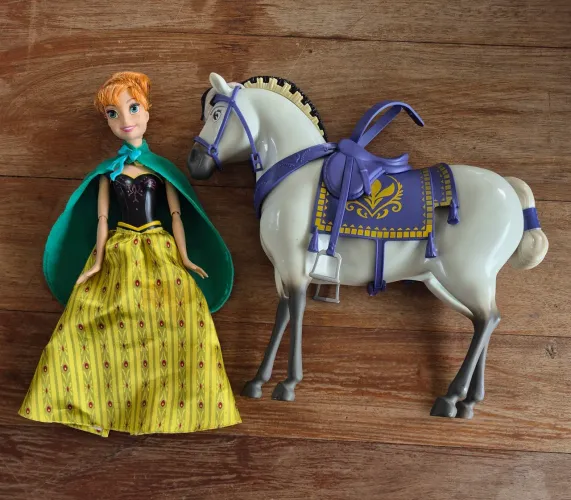 Conjunto boneca Disney Frozen Anna com cavalo - Mattel 2015