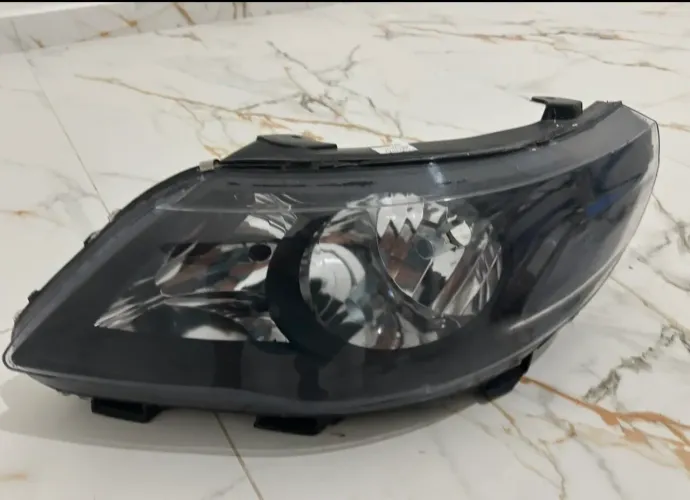 Par Farol gol G5 saveiro.