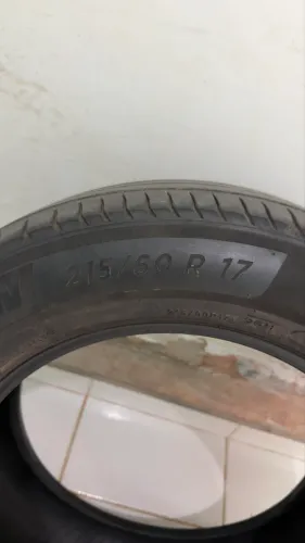 Pneu 215/60 R17 Michelin Primacy 4