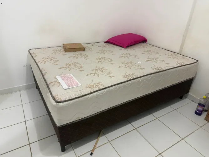 Vendo cama Queen