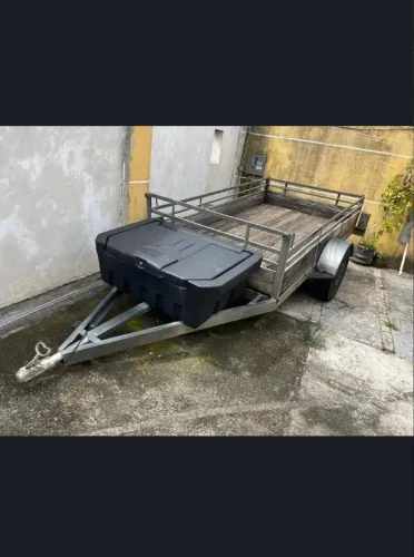 Carretinha com baú