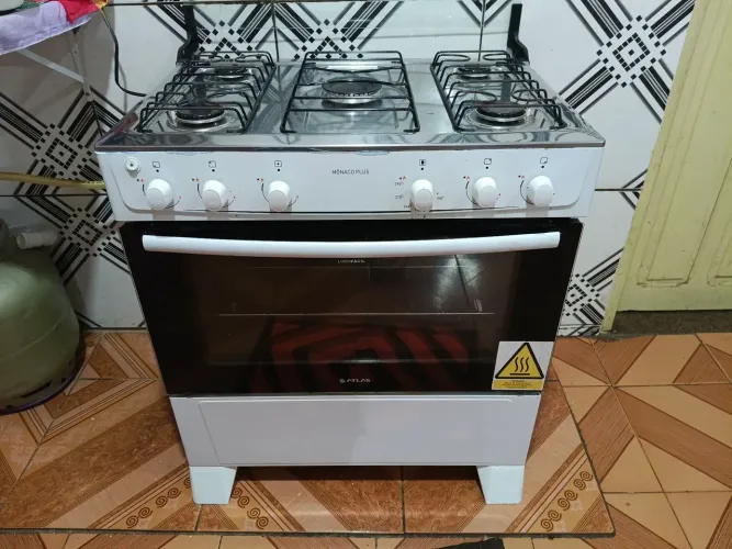 Fogão 5 bocas semim novo