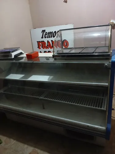 Vende_se um frizer expositor de bebidas horizontal 