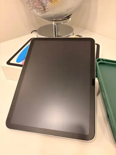 iPad 11 A16 ,excelente estado,não possui marcas e ainda está na garantia 2400