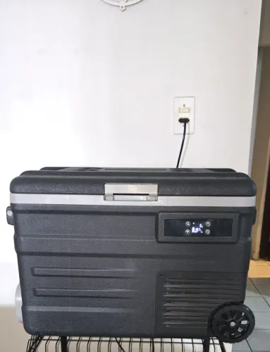 Geladeira Portátil Inbra 45L - 12/24V e 220V
