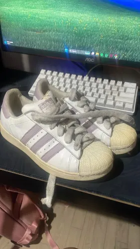 Tênis Adidas Superstar (Tam 34/35)