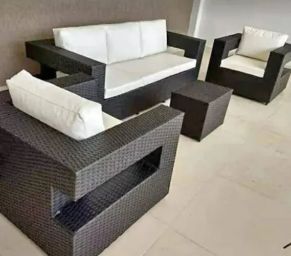 Conjunto de sofá em fibras sintéticas