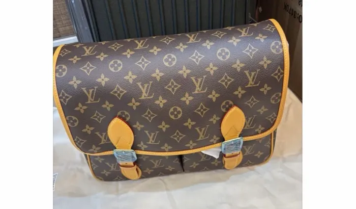 OPORTUNIDADE!!!! Bolsa funcional trabalho ou viagem unissex LV