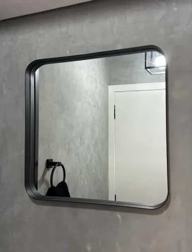 Espelho Decorativo Quadrado com Moldura em Ferro Preto 51x51 cm