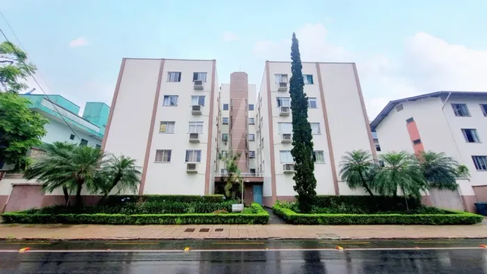 Apartamento com 2 quartos no bairro Santo Antônio com cozinha mobiliada e 1 vaga de garage
