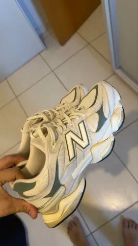 New Balance 9060
