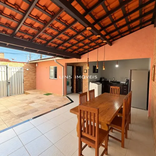 CASA À VENDA NO VINHAIS PROXIMO A DELEGACIA DO VINHAIS