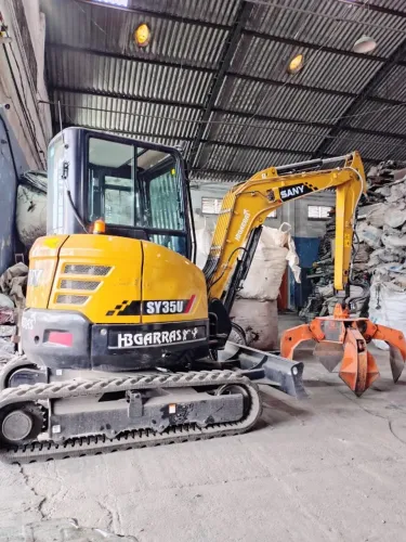 VAGA DE EMPREGO OPERADOR DE GARRA SUCATEIRA