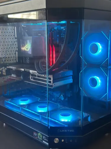 PC Gamer High END - 9800x3d - RTX 5080 - AORUS B850 DDR5 - RAM 8000Mhz - SSD m2 2T 12800
