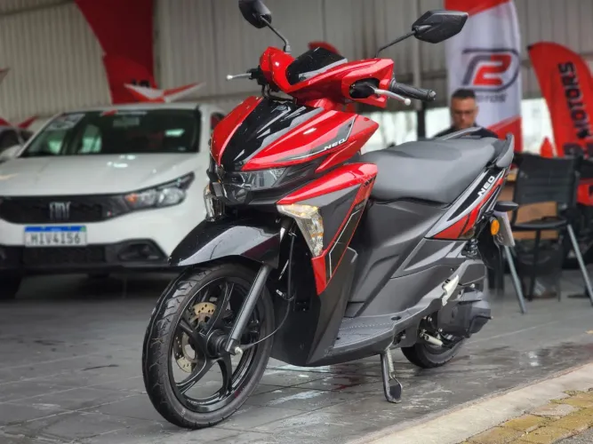 Moto Neo 125 2025 yamaha vermelha