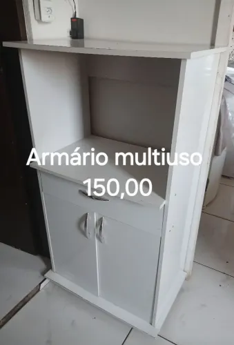 Armário multiuso 