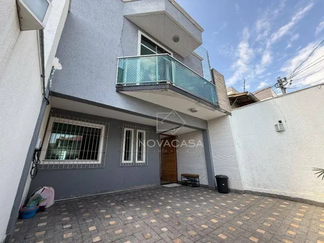 Casa com 3 dormitórios à venda, 197 m² por R$ 1.200.000,00 - Heliópolis - Belo Horizonte/M