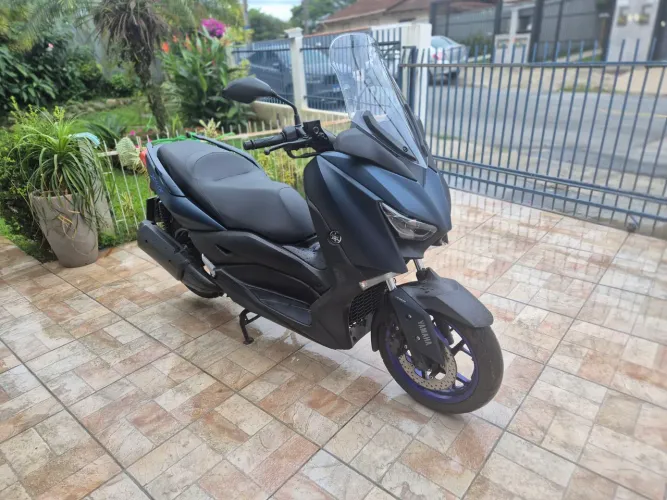 Yamaha Xmax 250 - 2023 - Azul