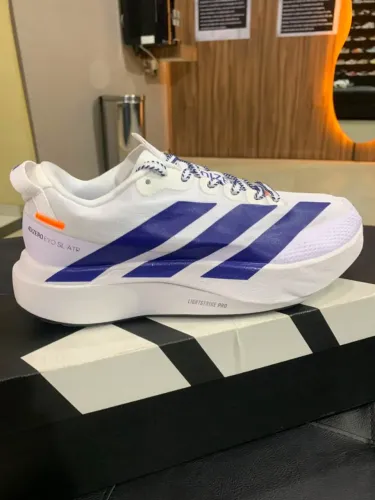 Tênis adizero 1:1 $600
