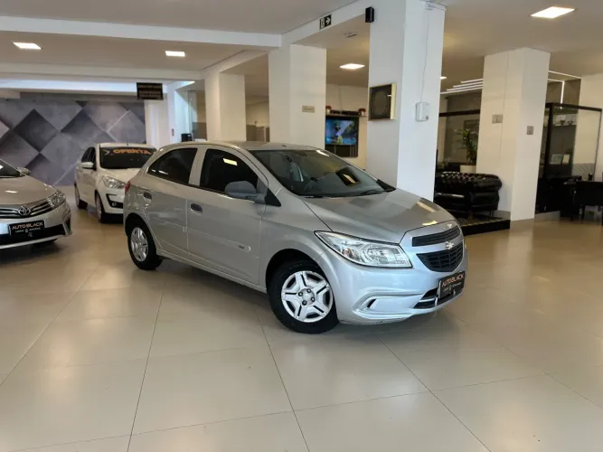 Chevrolet Onix JOY Hatch 1.0 8V Flex Mec. 4P 2018