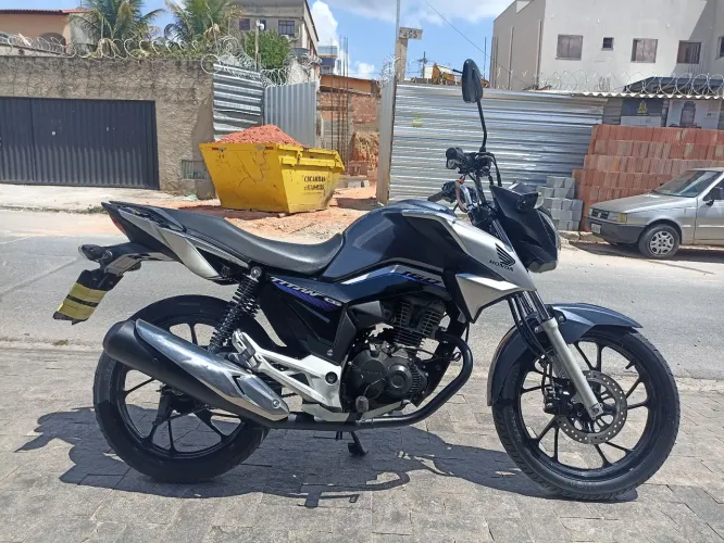 Titan 160 2023 Edição especial