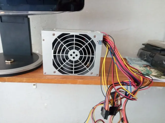 Fonte Advanced nominal FX330 D4 V6 24 pinos 