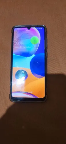 Galaxy A31 128Gb funcionando perfeitamente, tela trincada. Câmeras perfeitas