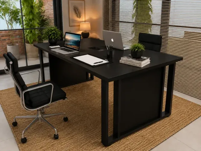 Mesa de Reunião Delluxe Wood. Cx de Tomadas: L150cm x P80cm x A74cm