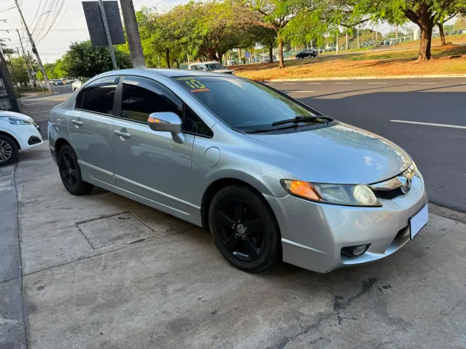 Honda Civic Sedan LXS 1.8/1.8 Flex 16V Aut. 4P 2010
