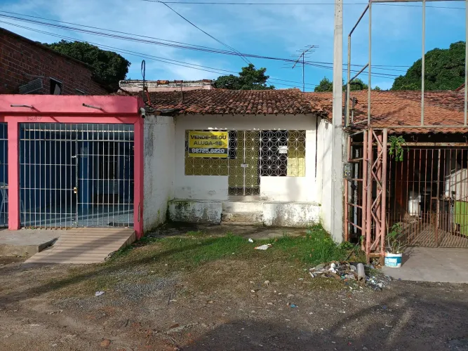 Alugo casa na PE-15 para comércio.