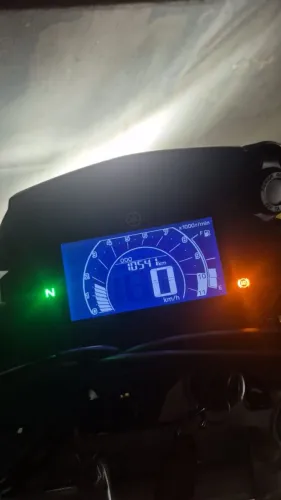 Moto Semi nova Único dono 