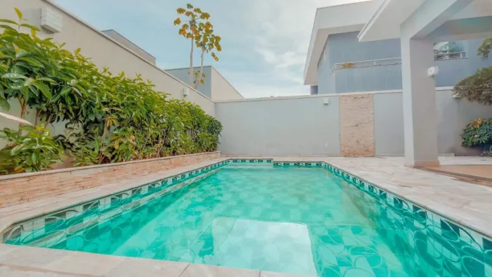 Casa em condomínio 3 quartos à venda com 214 m² no Parque Residencial Roland III