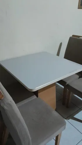 Conj mesa vidro quadrado com 4 poltronas