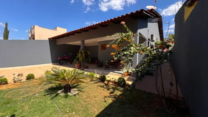 Térrea para venda com 199 metros quadrados com 3 quartos em Jardim Planalto - Goiânia - GO