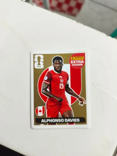 Vendo figurinha de ouro do alphonso davies copa 2026