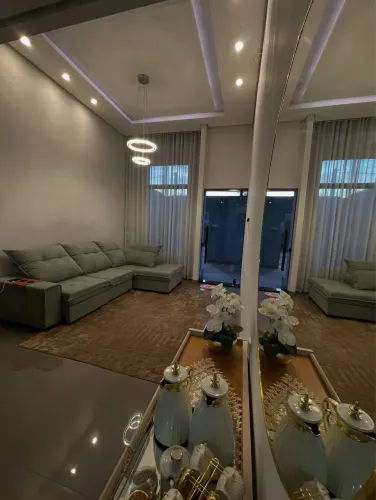 Troco essa casa em Araguaína por outra de menor valor e pego o restante em dinheiro
