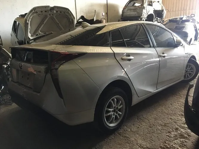 Toyota Prius 2016 Airbag Farol Capo Porta Cambio Motor Suspensão Mecanica Sucata