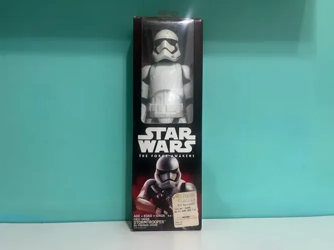 Boneco  Star Wars Hasbro 30 Cm - Hasbro e Stormtrooper,  na caixa com etiqueta ainda 