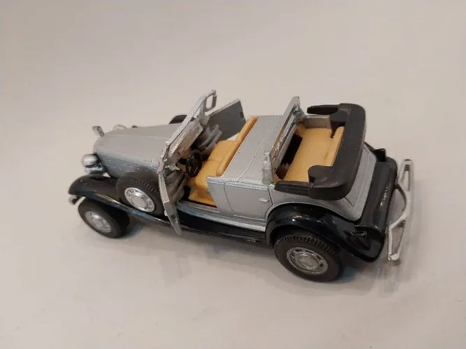 Miniatura metal -Vintage. *Yatming* esc 1:36. Cadillac Phaeton V16 N° 8503 conversível