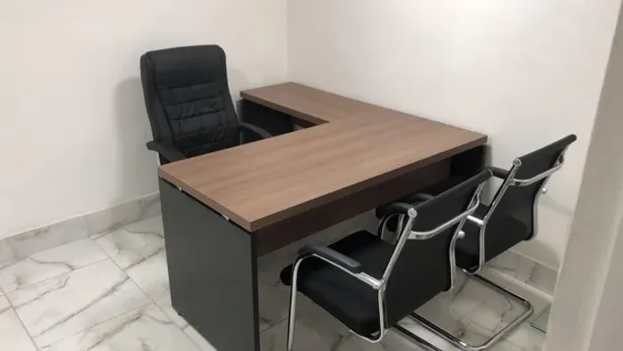 Mesa em L com duas gavetas 1.50x1.60