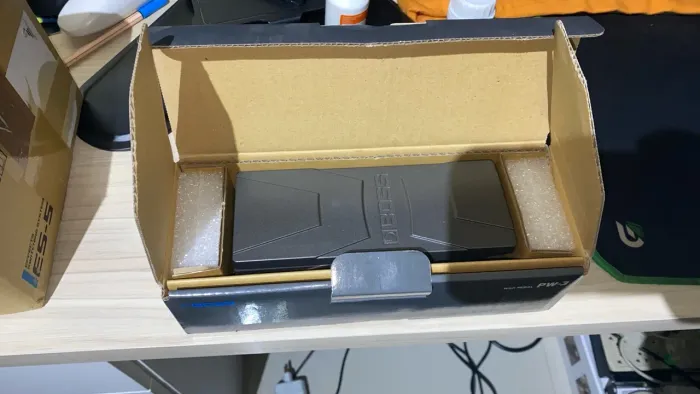 Boss PW-3 WAH PEDAL R$ 800