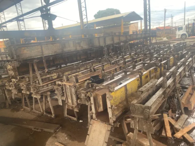 Formas para fabricacao de poste padrao  monofásico Cpfl
